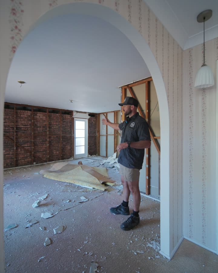 Builder inside a renovation